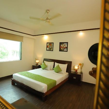 Hotel Mayur Assam - New Delhi Railway Station Exterior foto